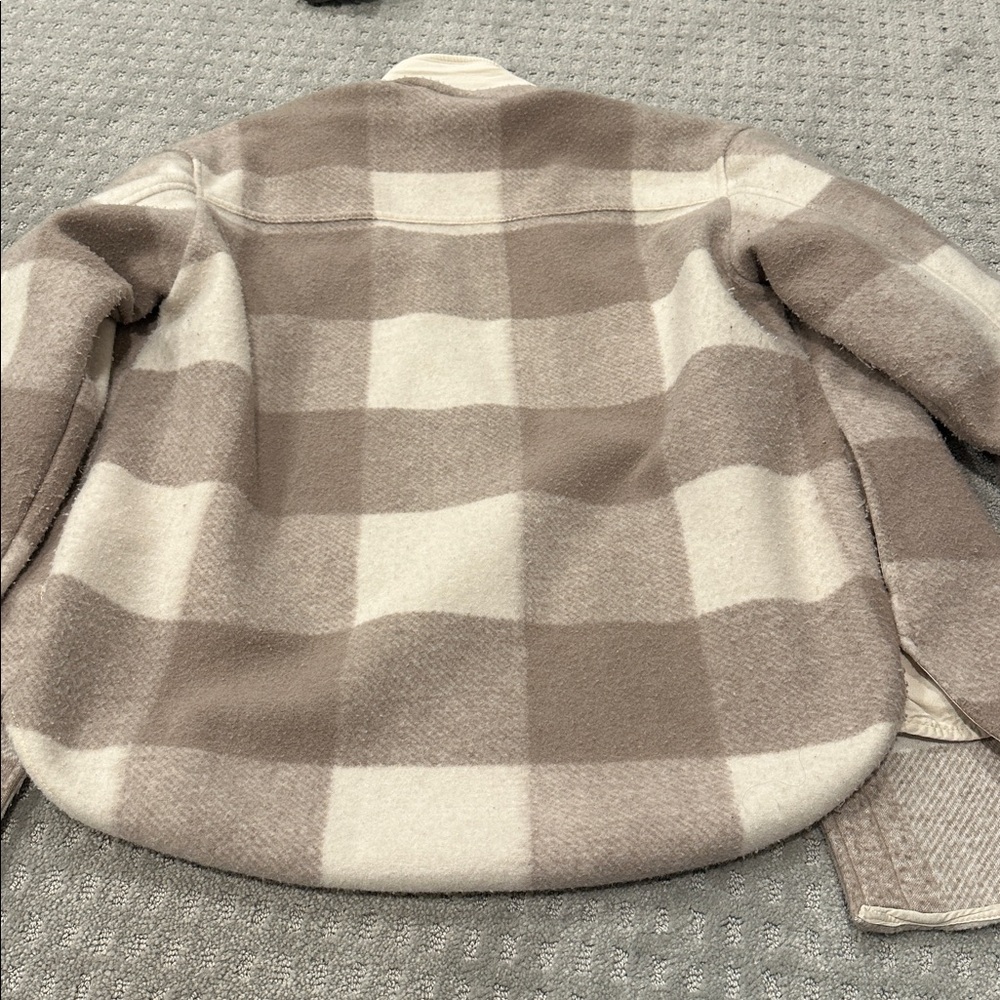 Abercrombie & Fitch Plaid Shirt Jacket - Picture 8 of 8